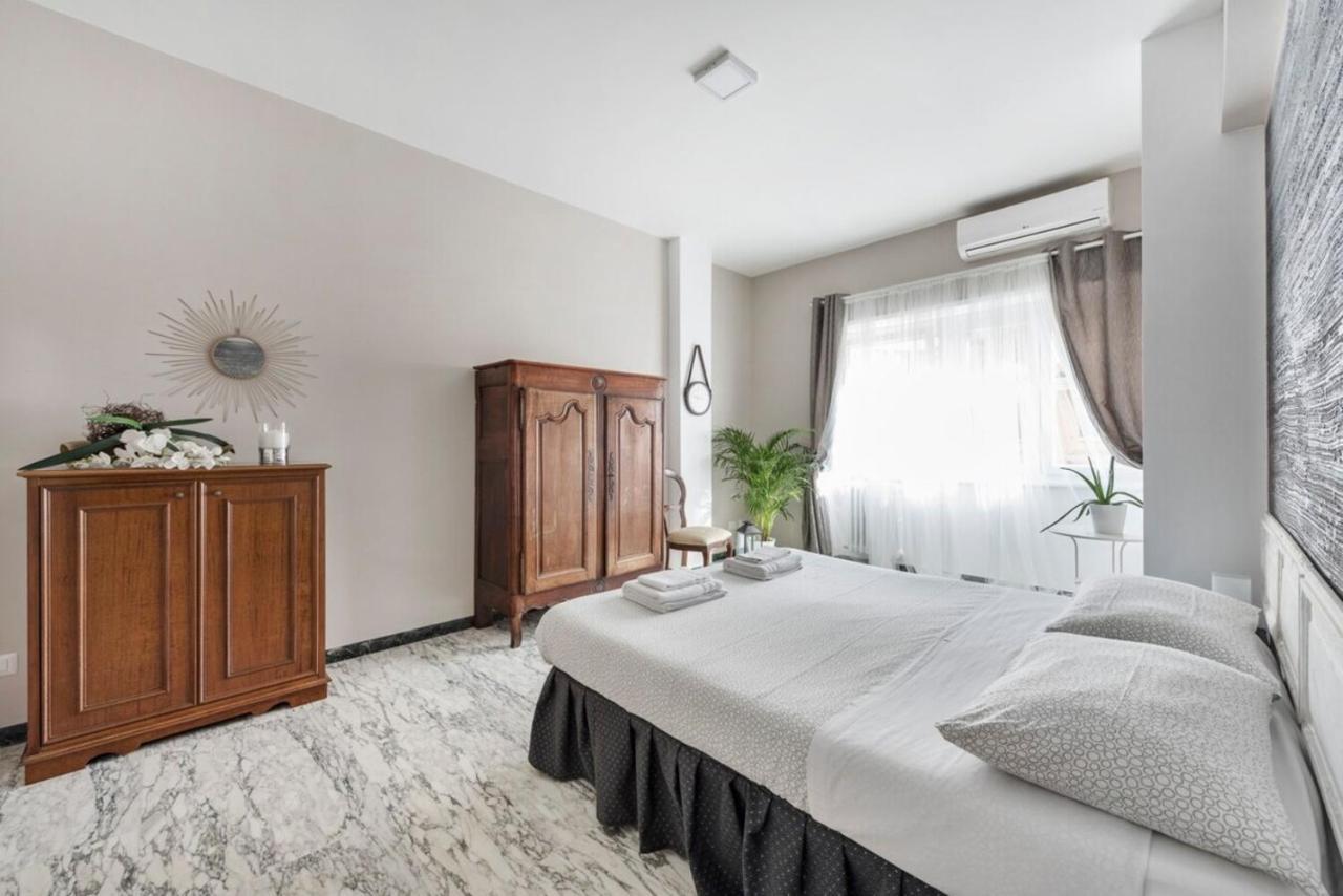 Appartement Regina Luxury Flat à Rome Extérieur photo