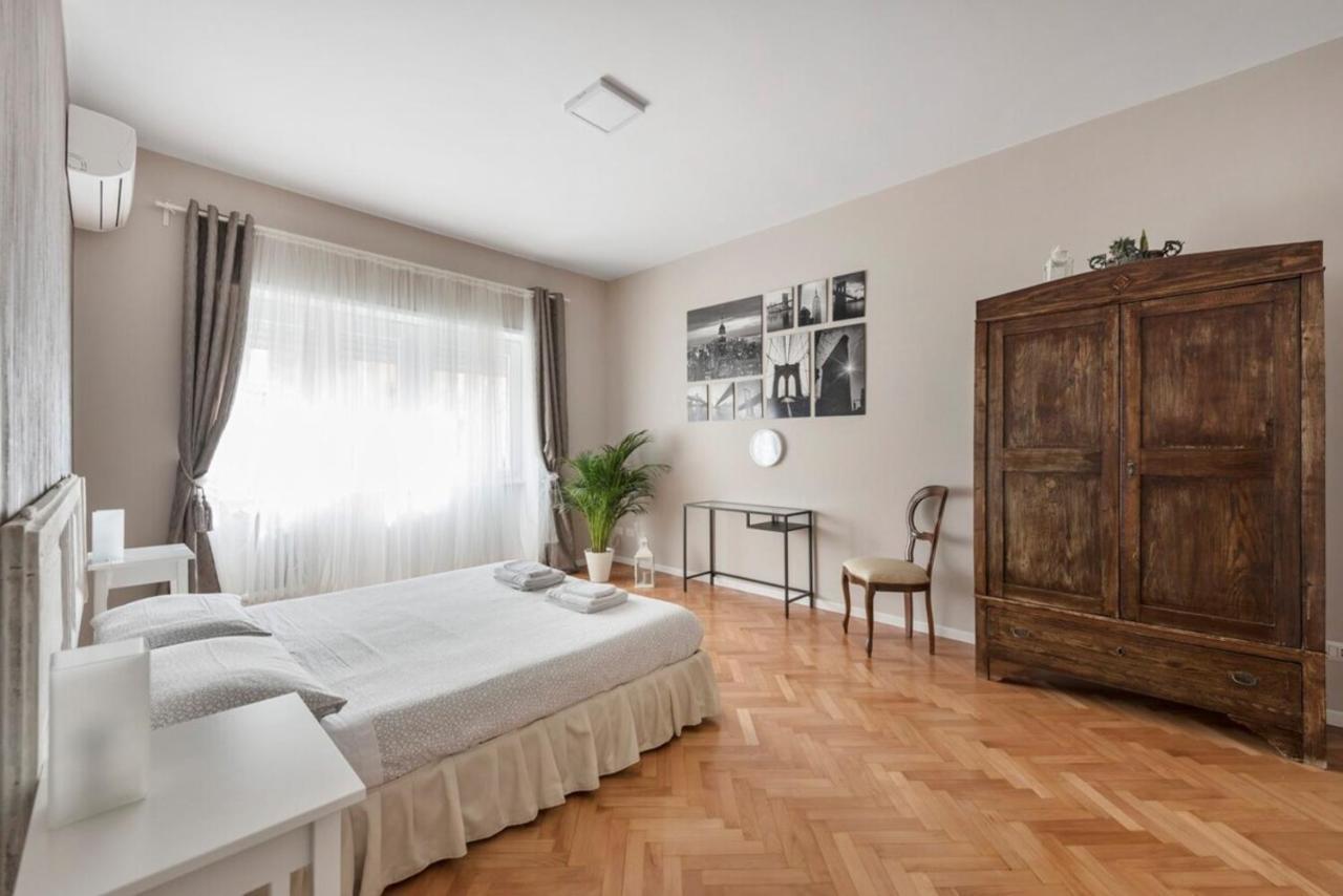 Appartement Regina Luxury Flat à Rome Extérieur photo